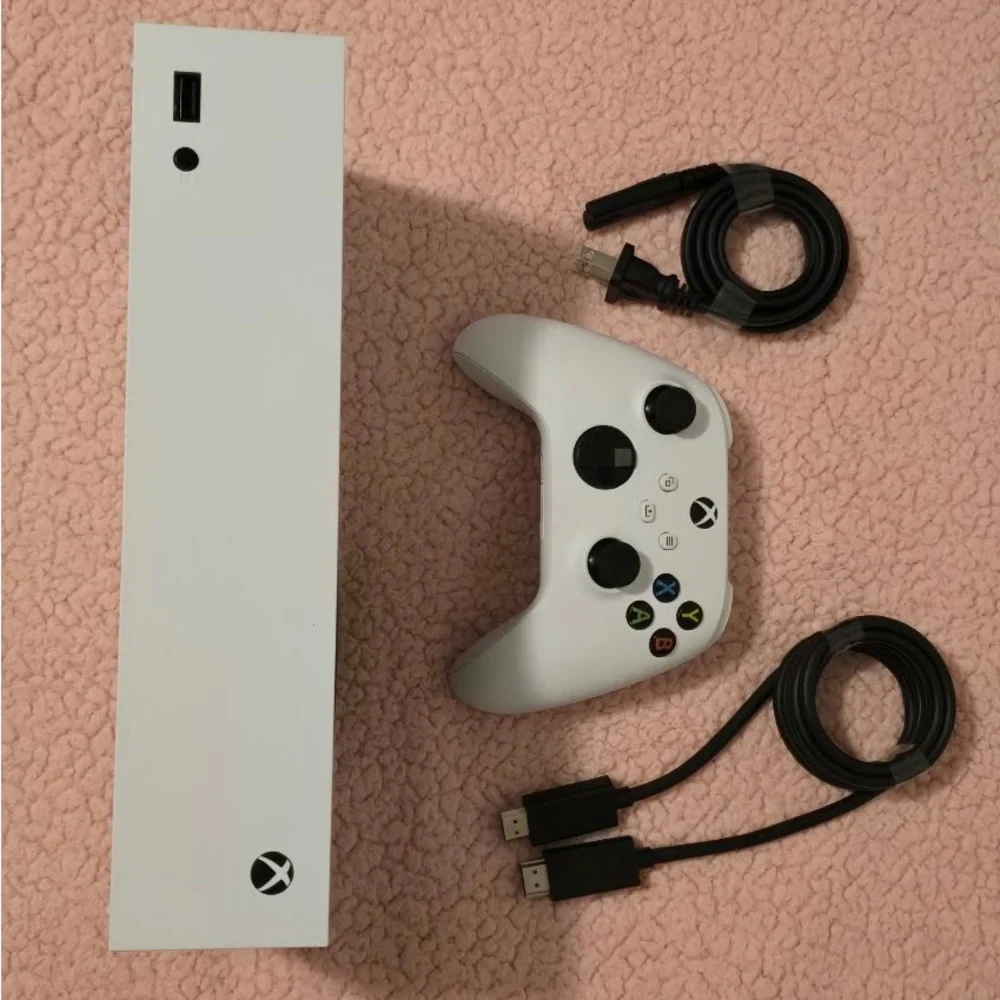Xbox Series S (512GB model) (one controller, HDMI & power cord included) - white